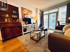 28 Linden St in Toronto, ON - Building Photo - Building Photo