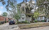 413 E 38th St, Unit C