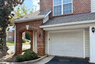 925 Dorchester Pl in Charlottesville, VA - Building Photo - Building Photo