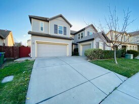 5512 Claudied Way in Elk Grove, CA - Building Photo