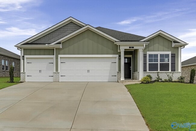 property at 307 Wraywood Rd