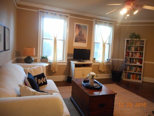 1305 Potomac St NW, Unit #205 in Washington, DC - Building Photo - Building Photo