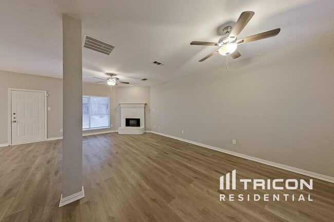 1505 Yellowbird Ct in Desoto, TX - Building Photo - Building Photo