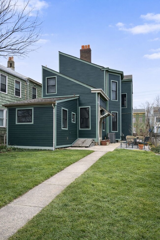 934 Washington Ave, Unit 1