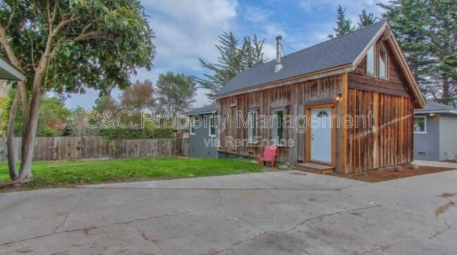 1420 Munras Ave in Monterey, CA - Building Photo - Building Photo