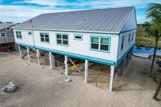 3770 Park Ave in Big Pine Key, FL - Building Photo - Building Photo