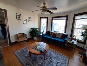 314 N Ingersoll St, Unit 2 in Madison, WI - Foto de edificio - Building Photo