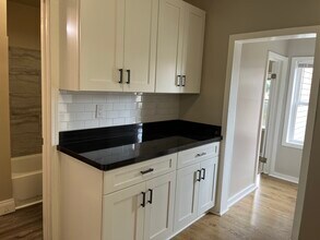 1364 W 58th St, Unit 1 in Cleveland, OH - Building Photo - Building Photo