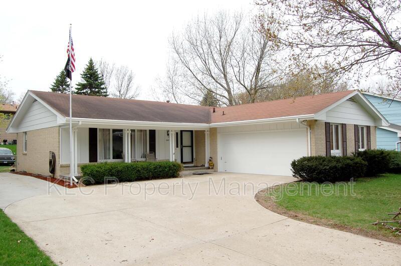 6600 Sheridan Ave in Des Moines, IA - Building Photo