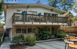 4354 5th Ave NW in Seattle, WA - Building Photo