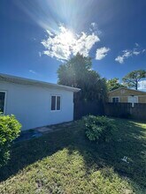 920 N Haverhill Rd in Haverhill, FL - Building Photo - Building Photo