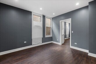 2108 S Homan Ave in Chicago, IL - Building Photo - Building Photo