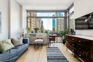 2 Maiden Ln in New York, NY - Building Photo