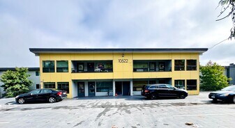 Mountain View Apartment in Seattle, WA - Building Photo