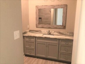 1302 Belfair Dr in Collierville, TN - Building Photo - Building Photo