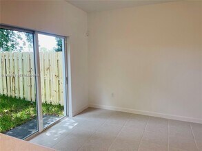 1695 SE 27th Rd in Homestead, FL - Building Photo - Building Photo