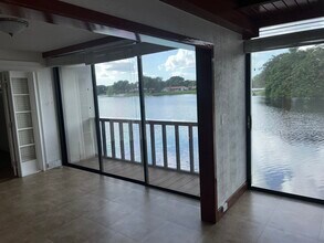 6614 Miami Lakes Dr in Miami Lakes, FL - Building Photo - Building Photo