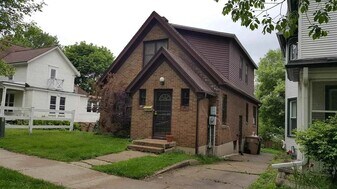 1018 E Gorham St in Madison, WI - Building Photo