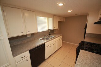 7623 Alperton Dr in Houston, TX - Building Photo - Building Photo