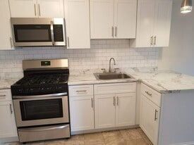 1 Main St, Unit 2 in Fairhaven, MA - Building Photo