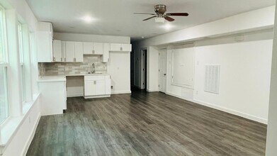 8416 Sandra St in Houston, TX - Building Photo - Building Photo