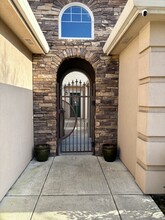 431 Stanford Ave in Medford, OR - Foto de edificio - Building Photo