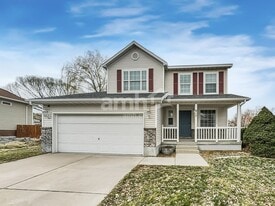 817 Country Club Dr in Stansbury Park, UT - Building Photo