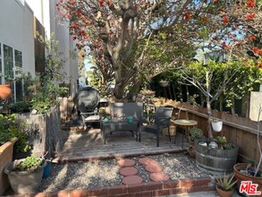 27 Eastwind St in Marina Del Rey, CA - Building Photo - Building Photo
