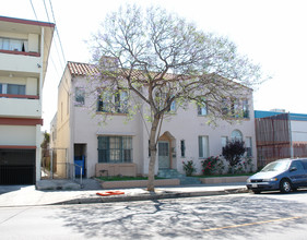 1144 N Normandie Ave in Los Angeles, CA - Building Photo - Building Photo