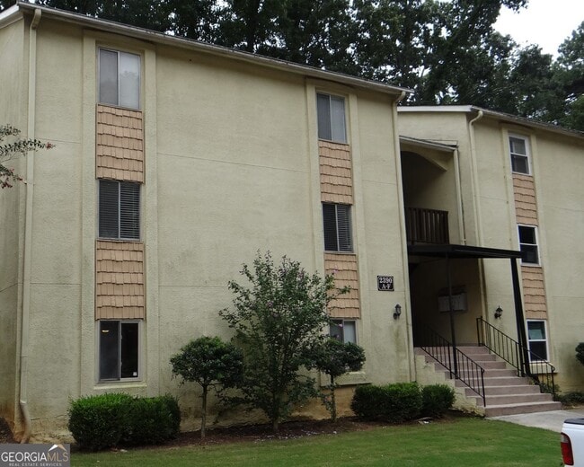 property at 2390 Lawrenceville Hwy