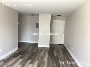 5600 N Main St in Dayton, OH - Building Photo - Building Photo