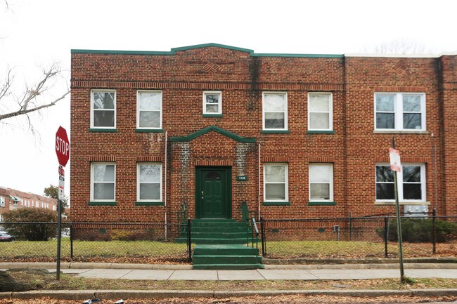 1500 Neal St NE