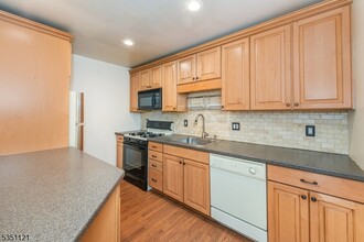 50 W Lindsley Rd in Cedar Grove, NJ - Building Photo - Building Photo