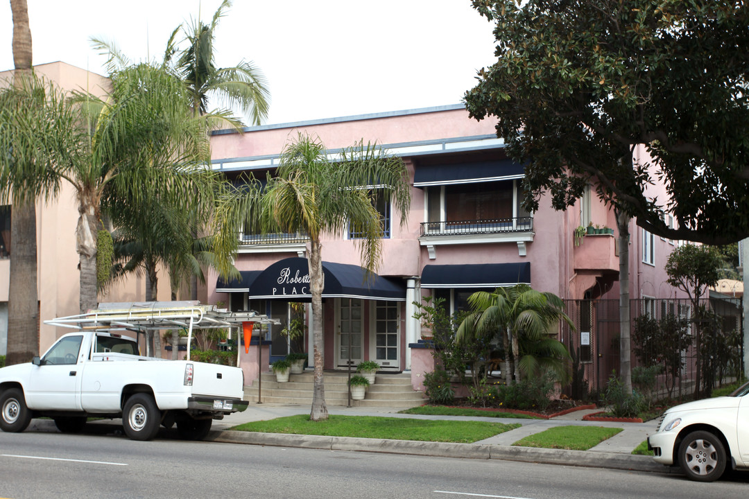 1027-1031 E Ocean Blvd in Long Beach, CA - Building Photo