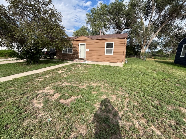 522 Charlotte Dr in Sidney, NE - Building Photo - Building Photo