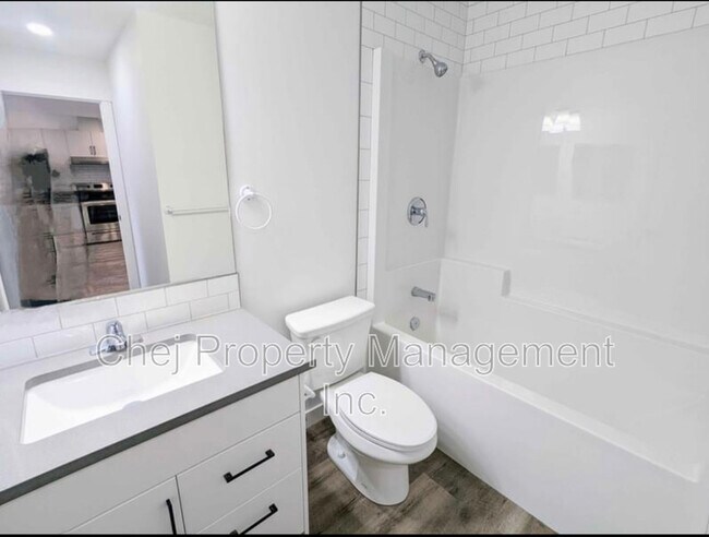 10882 98 St NW in Edmonton, AB - Building Photo - Building Photo