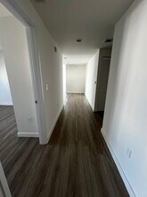 170 NE 23rd St, Unit C1 in Miami, FL - Building Photo - Building Photo