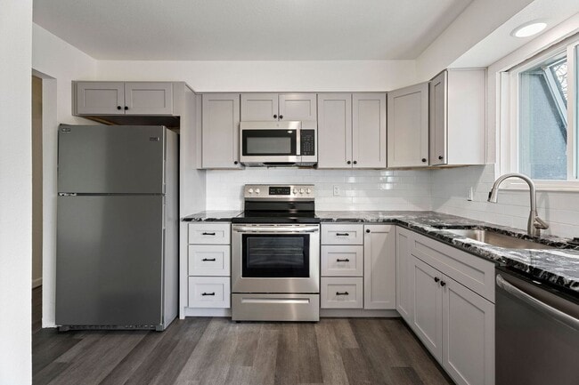 property at 1629 Azalea Dr