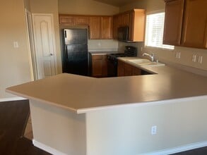 529 Sunny Meadows Dr NE in Rio Rancho, NM - Building Photo - Building Photo