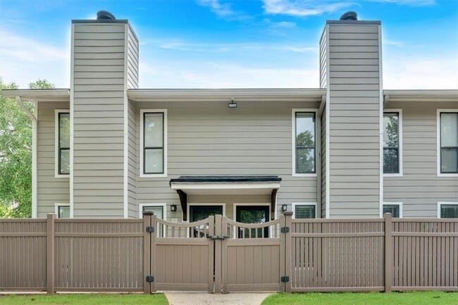property at 202 Park Ridge Cir