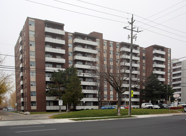 The Londonderry in Hamilton, ON - Building Photo - Building Photo