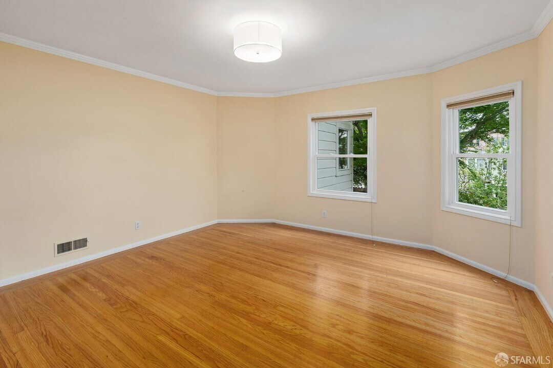 359 Guerrero St in San Francisco, CA - Building Photo
