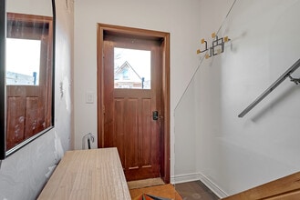 195 Osler St in Toronto, ON - Building Photo - Building Photo