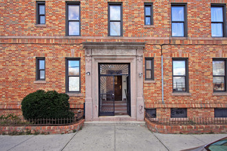 1905 W 10th St in Brooklyn, NY - Foto de edificio - Building Photo