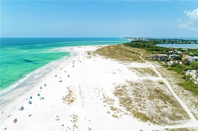 1 Benjamin Franklin Dr, Unit 3 in Sarasota, FL - Building Photo - Building Photo