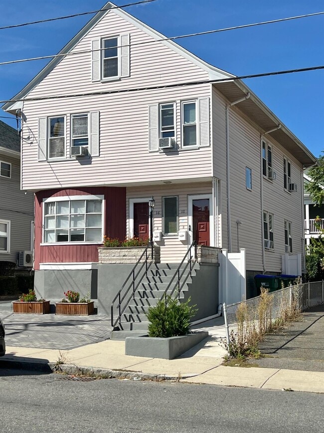 18 Alexander Ave, Unit 2