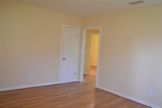 2605 Lancaster Ln in Pasadena, TX - Building Photo - Building Photo