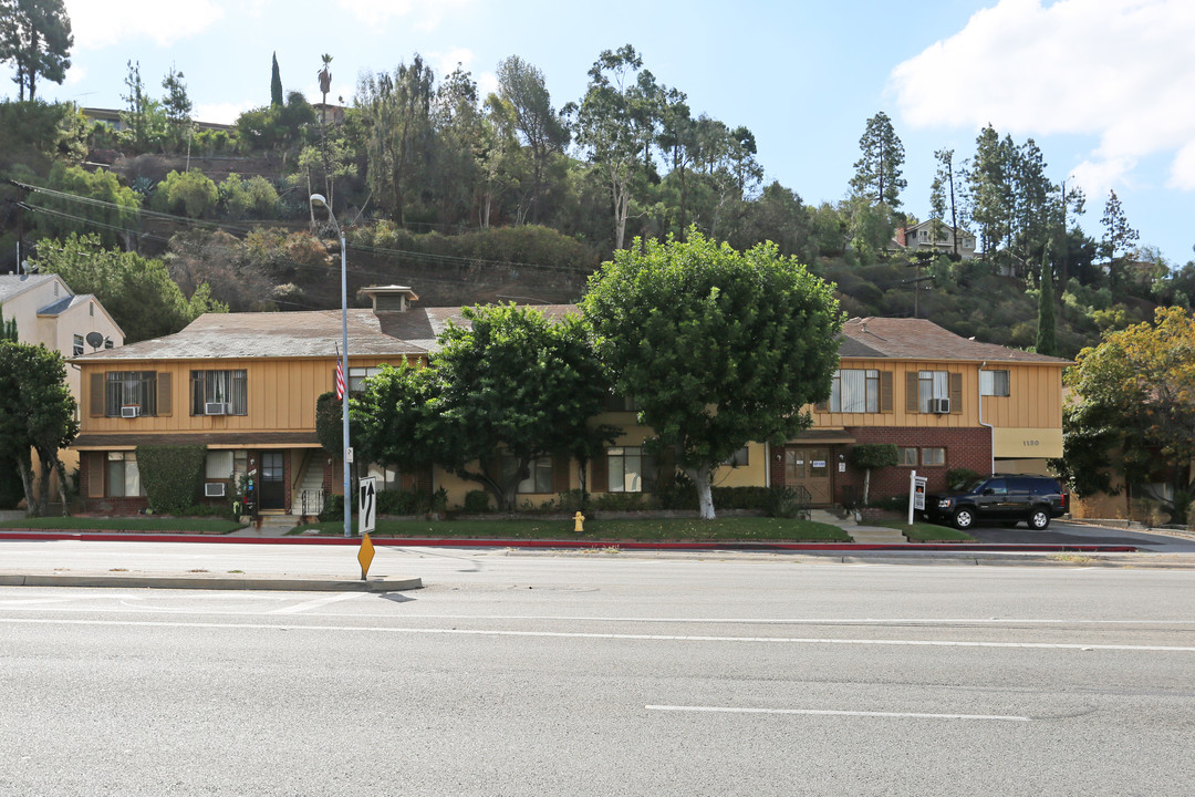 Glen West in Glendale, CA - Building Photo