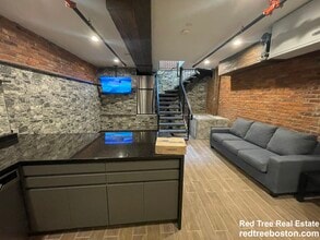 1028 Commonwealth Ave in Boston, MA - Building Photo - Building Photo