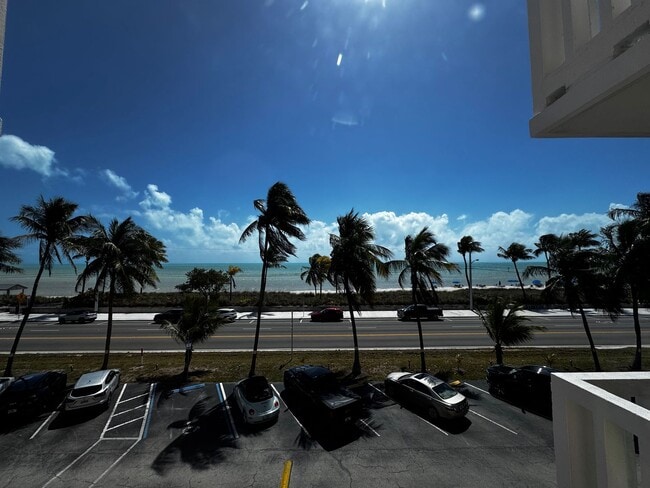 property at 2601 S Roosevelt Blvd